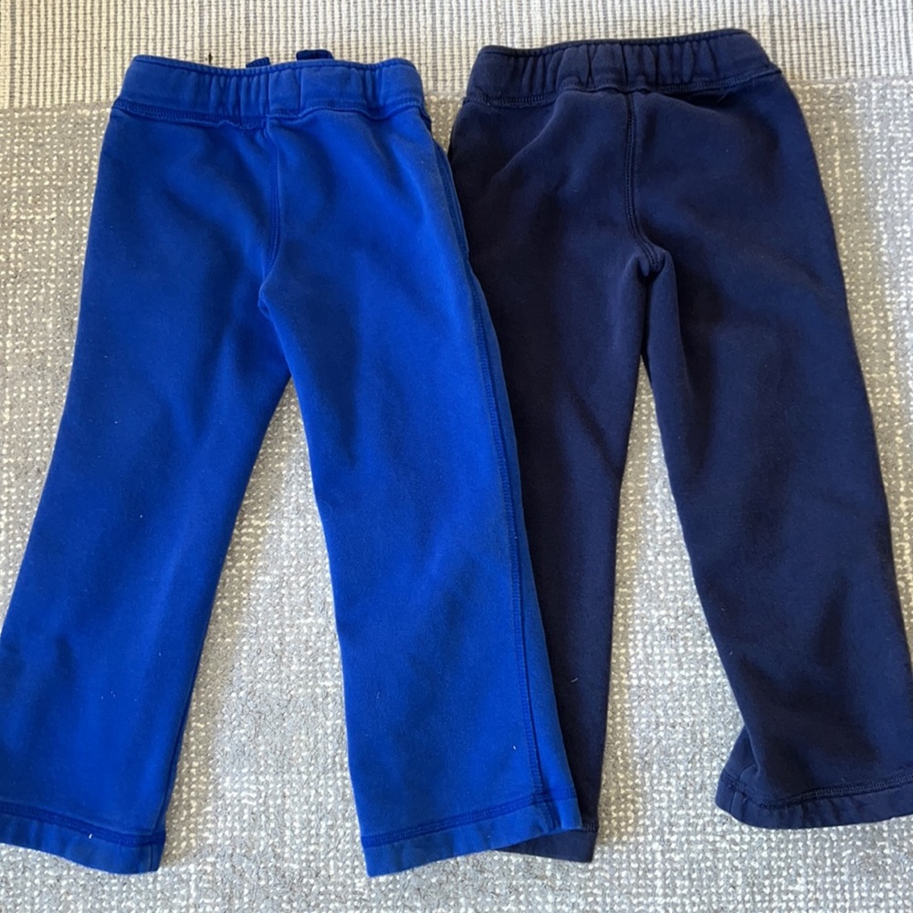 2 Ruum clothing sweatpants - Picture 2 of 5